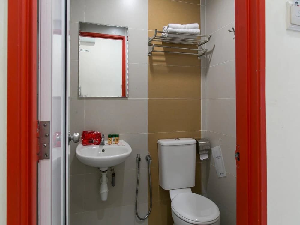 OYO 224 Hotel Strawberry Fields - photo 8