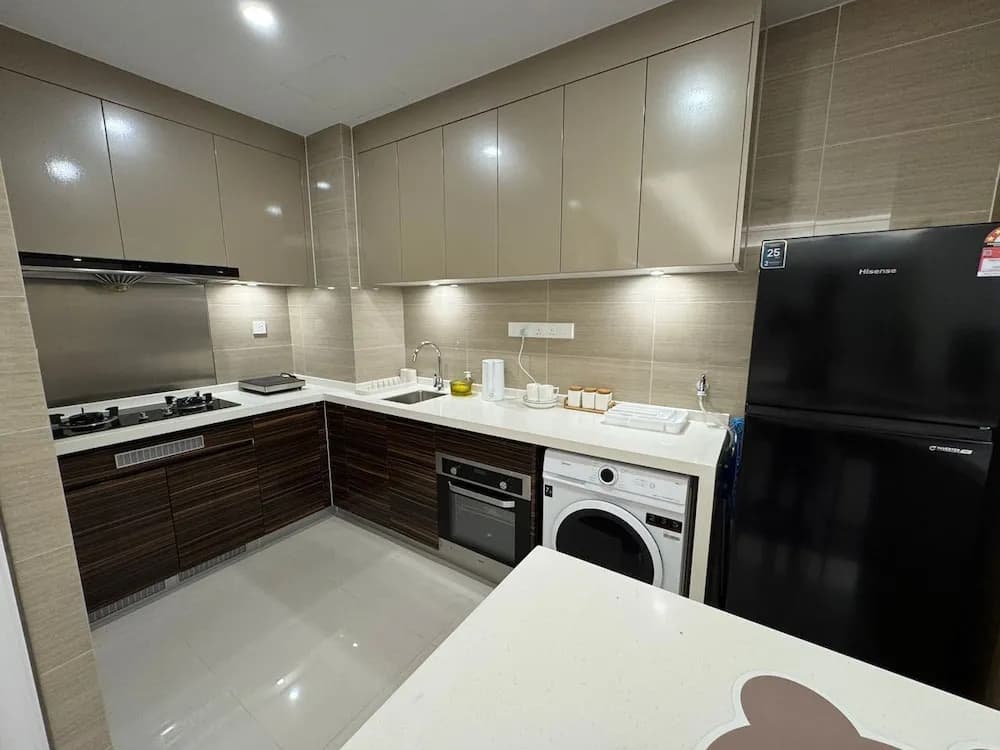 JB City CIQ-R&F Shopping Mall Apartment - photo 18