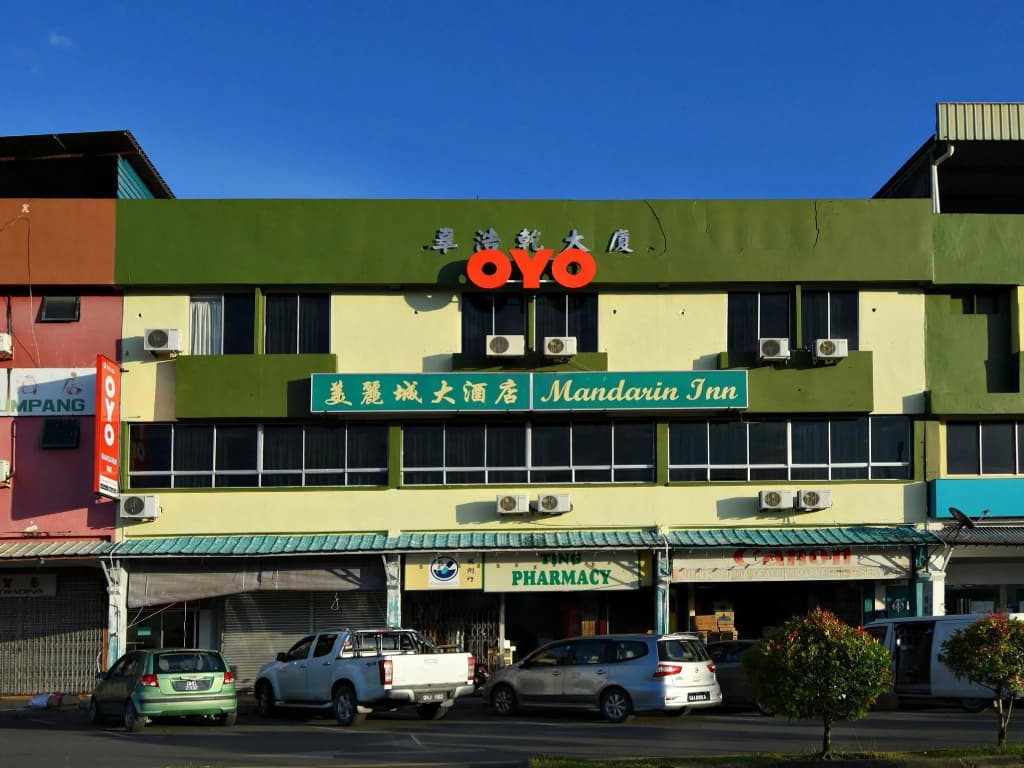 OYO 90052 Mandarin Inn - photo 1