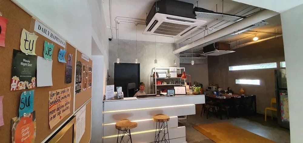 Illuminate Boutique Hostel - photo 18
