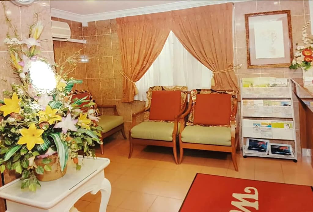 Lotus Family Hotel, Medan Tuanku - photo 4