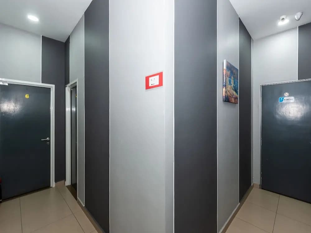 OYO 1185 Ho Hotel - photo 10