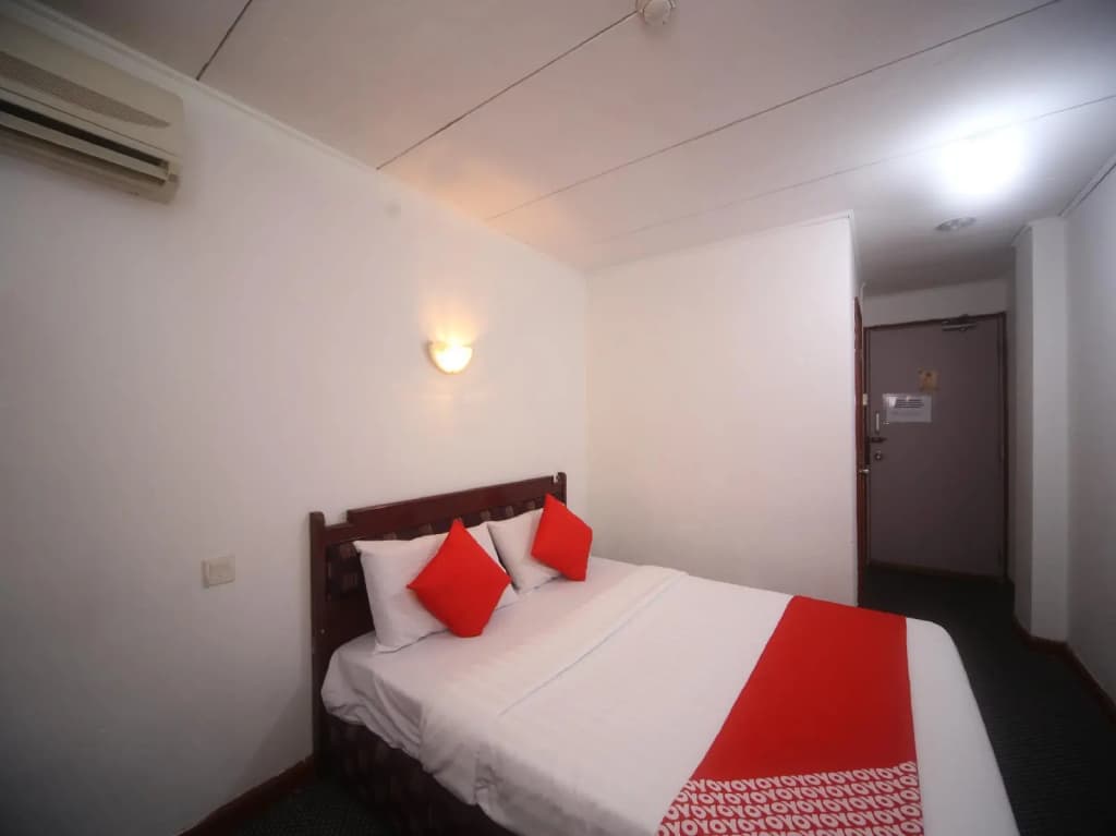 OYO 699 Plaza Hotel - photo 6
