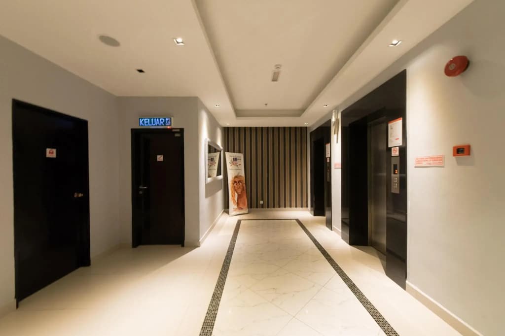 OYO Rooms OUG Plaza - photo 4