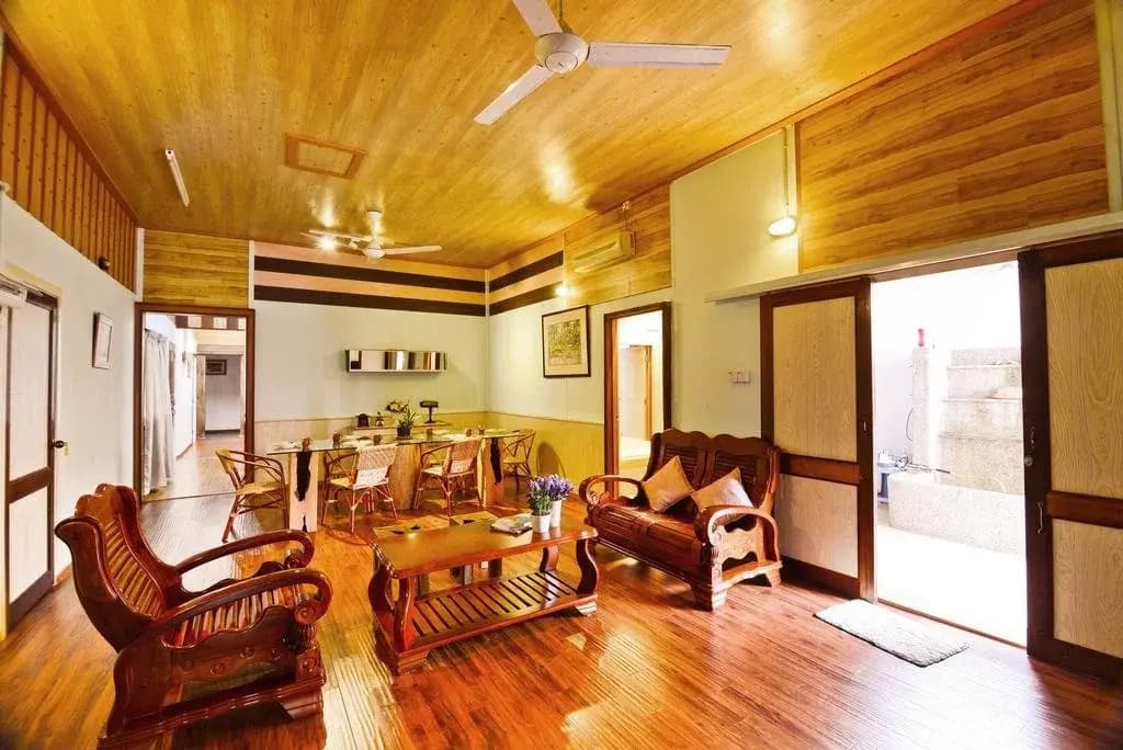 Courtyard Homestay - photo 6