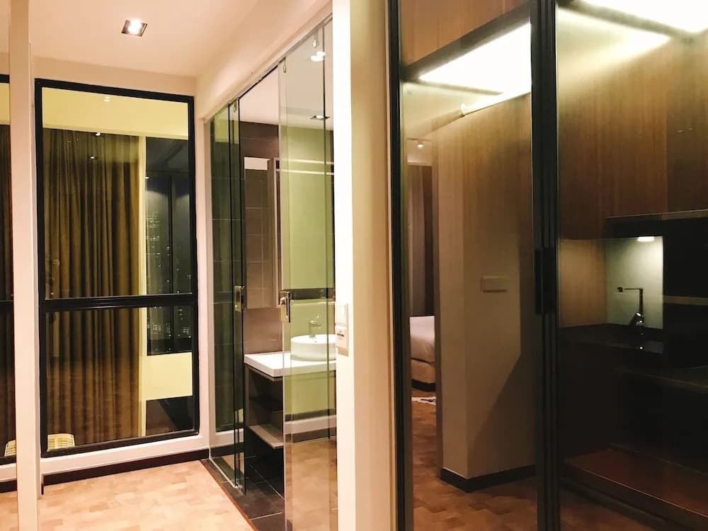 Expresssionz Professional Suites by 7kgTravellerHome - photo 2
