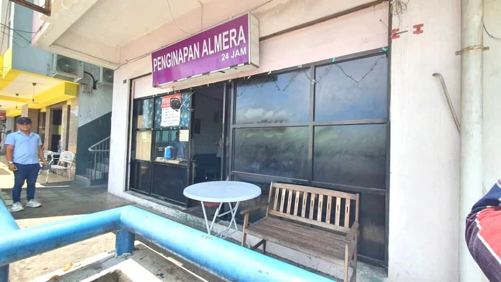 Hotel O Penginapan Almera - photo 14