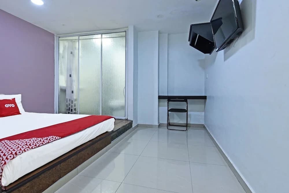 OYO 992 Red Orange Hotel Sdn Bhd Kuala Pilah - photo 1
