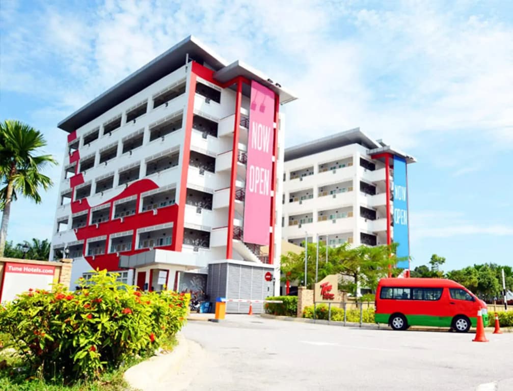 Tune Hotel KLIA Aeropolis - photo 15