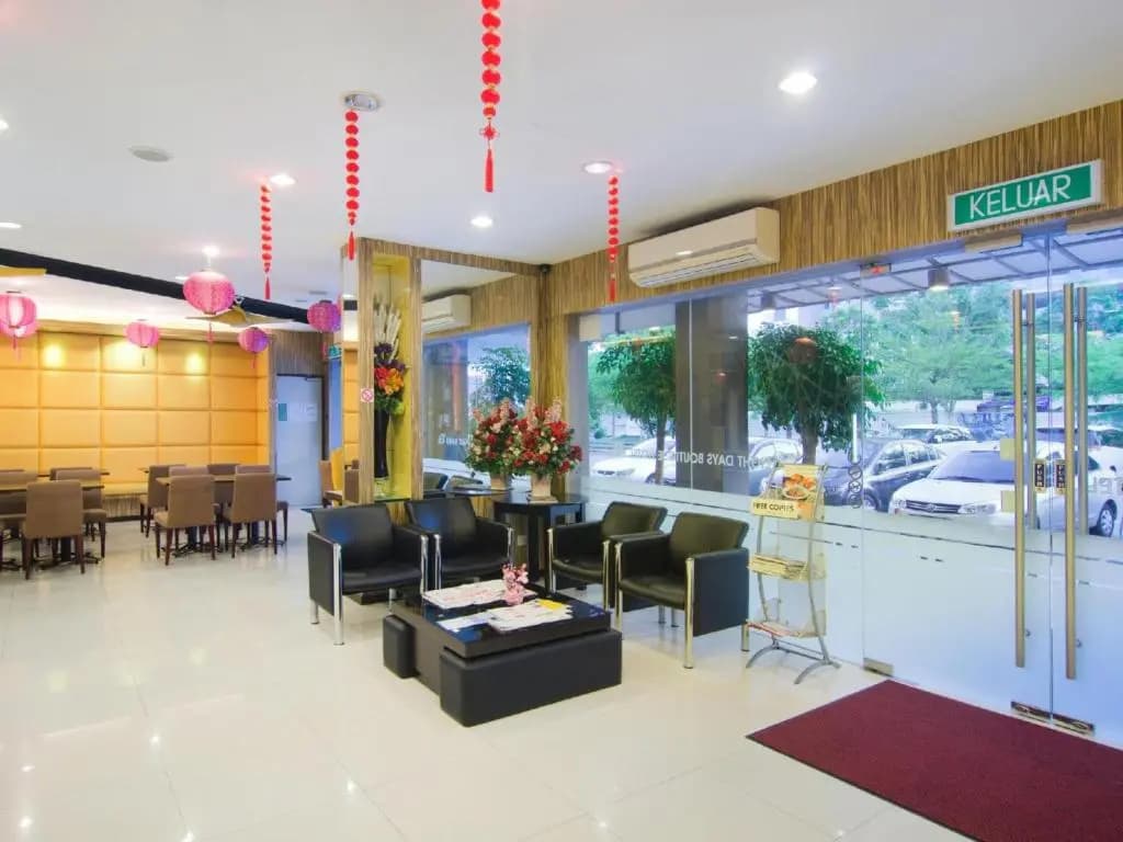 8 Days Boutique Hotel @ Mount Austin JB - photo 20