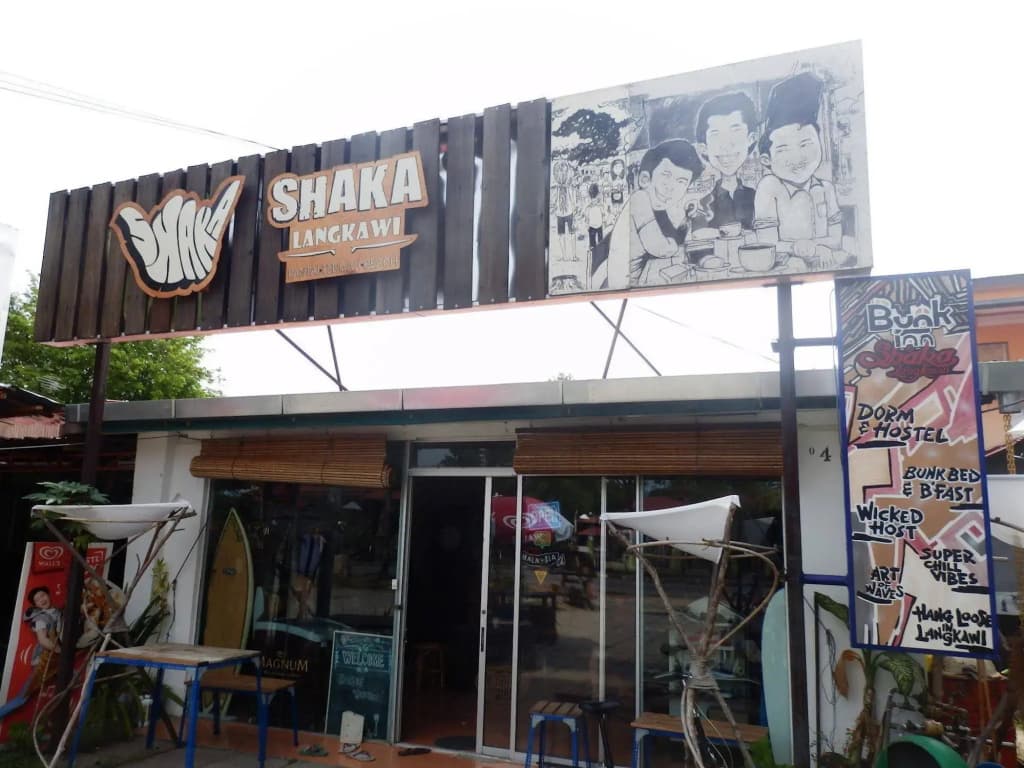 Bunk Inn at Shaka Langkawi - photo 10