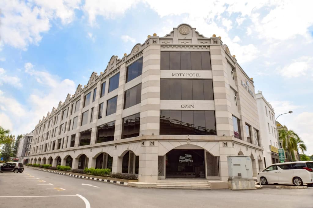 Moty Hotel - photo 1