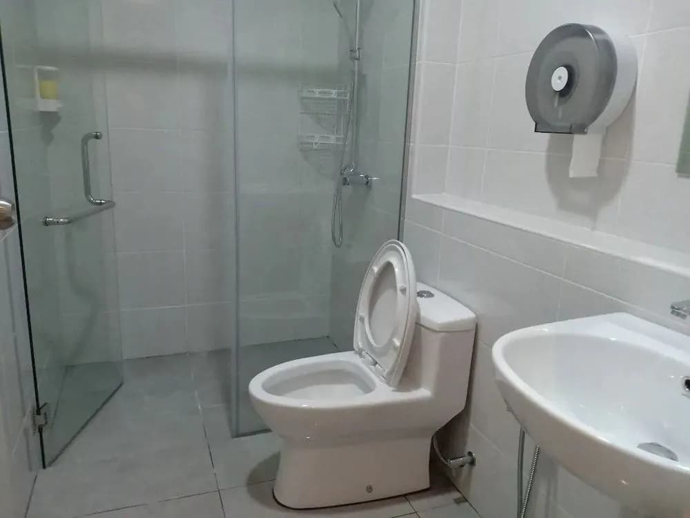 BLeisure Parkland Homestay - photo 7