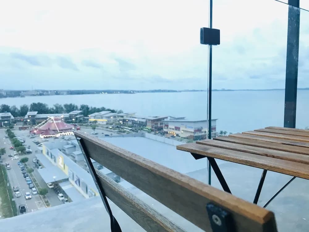 D'wharf Residence PD Waterfront Family Max Suite by AirPlan - photo 6