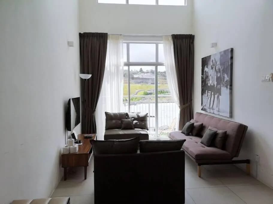 W6WarmStay@GoldenHills/3RPenthouse/WiFi/PasarMalamView/2carpark - photo 4