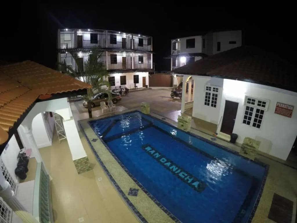 Wan Danisha Villa Inn - photo 4