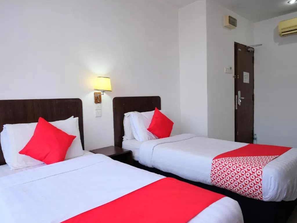 OYO 619 Grand City Hotel 2 - photo 7