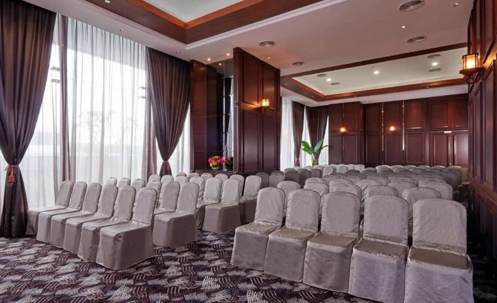V E Hotel & Residence - photo 22