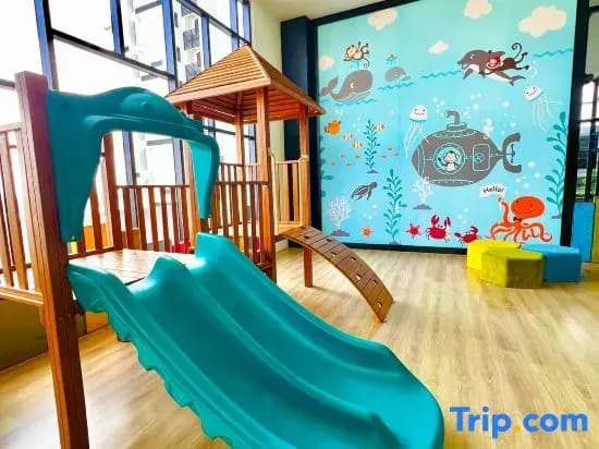 Legoland & EcoNest 3Bedroom  Family Apartment 8px - photo 7
