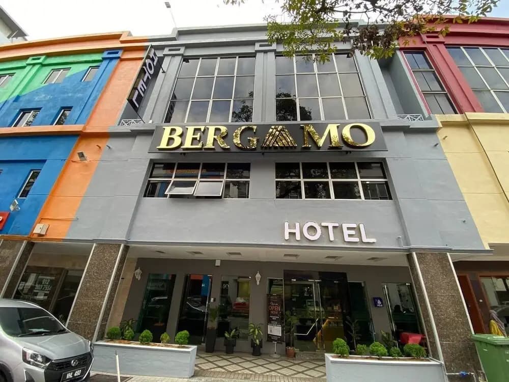 Bergamo Hotel - photo 1