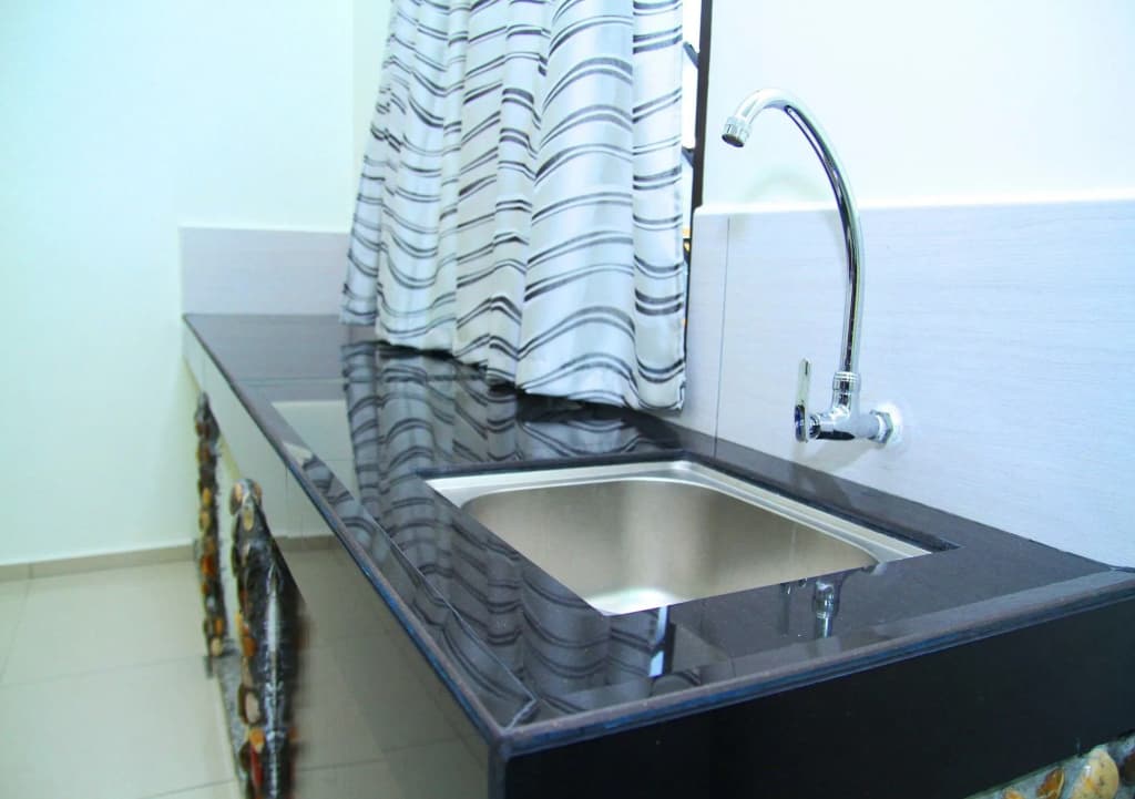 EFM Guest House - photo 7