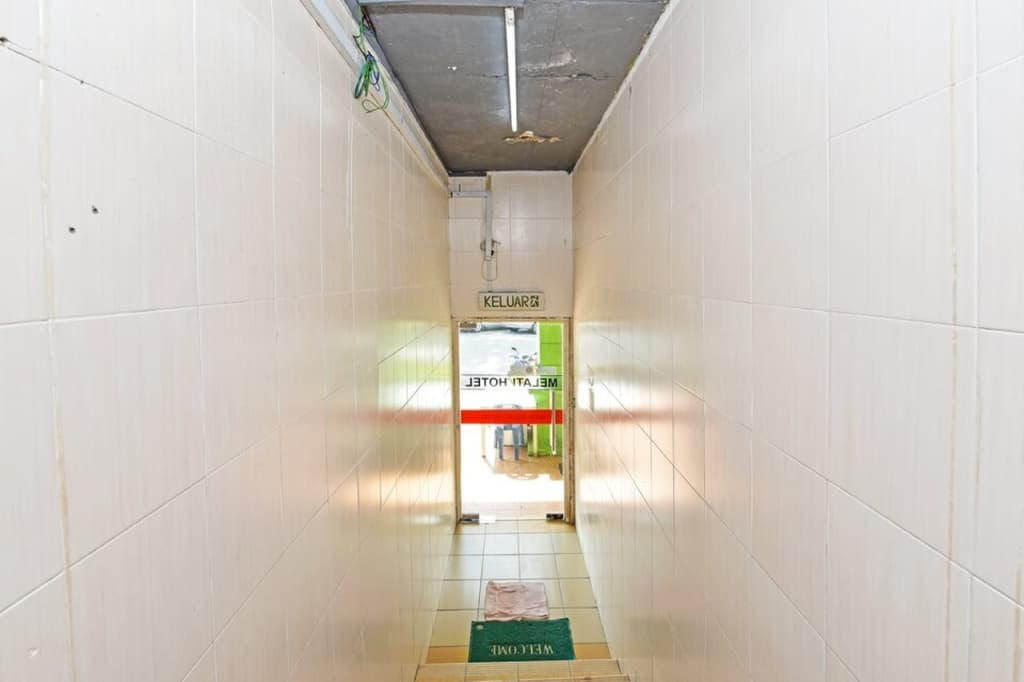 OYO 89656 Melati Hotel Nilai - photo 12