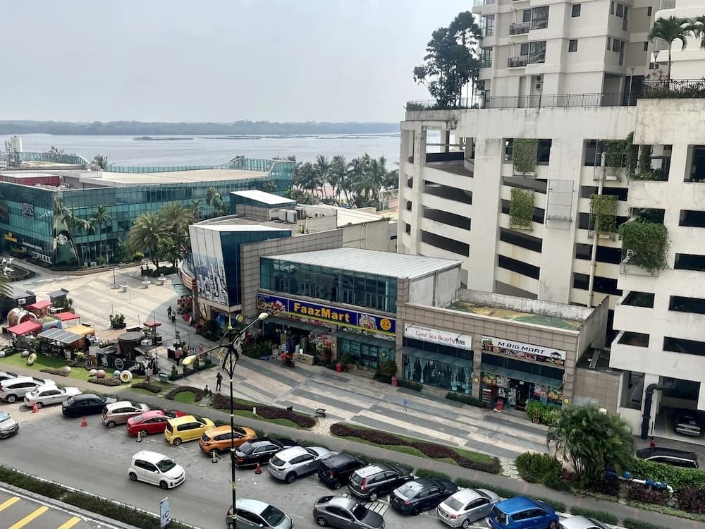 Country Garden Danga Bay - photo 17