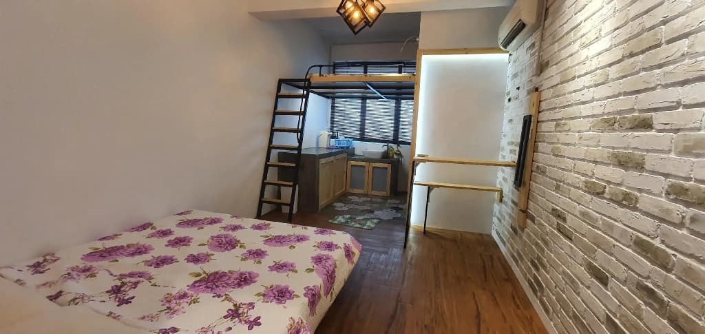 Tiny home living big with happiness. - photo 1