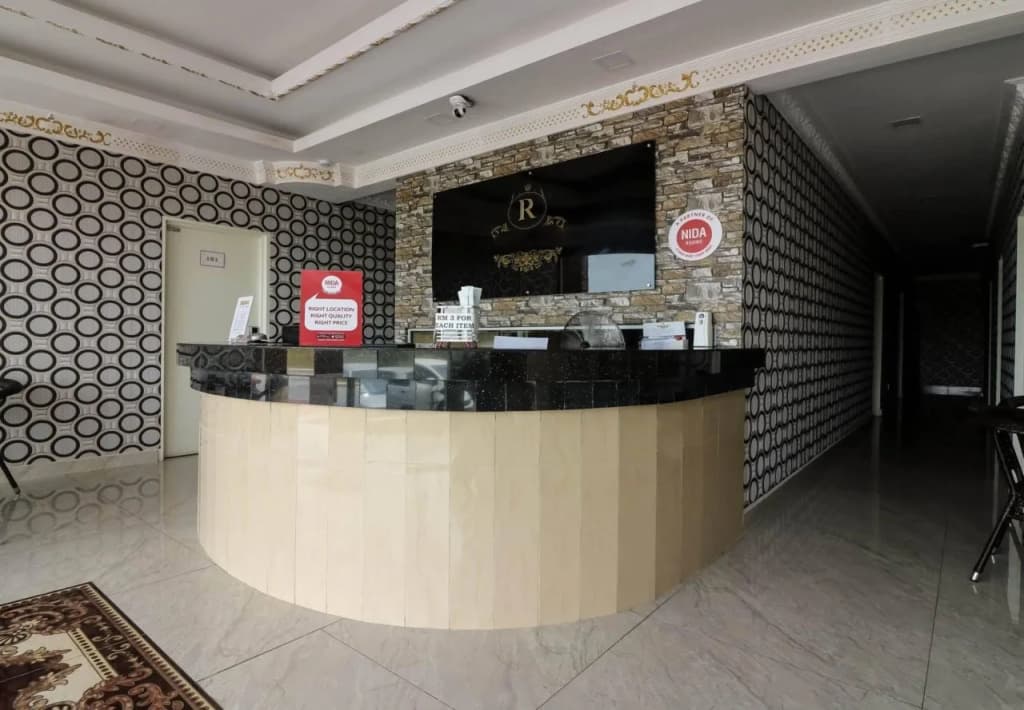 Royale City Hotel - photo 19