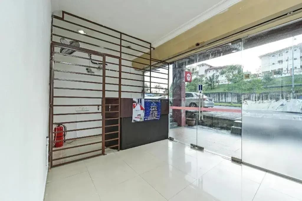 OYO 90892 L&E Hotel - photo 13