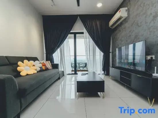 Tranquil Sea View Danga Bay 3BR 6pax - photo 2