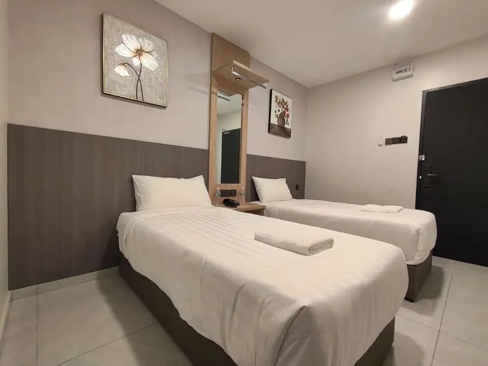 Hotel Mawar Inn - photo 18