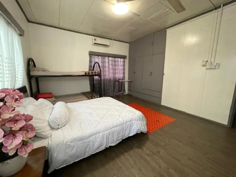 Anique Hoemstay by Oyo Rooms - photo 4