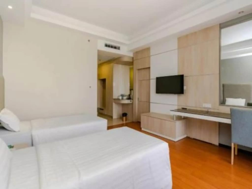 Livingston Hotel - photo 4