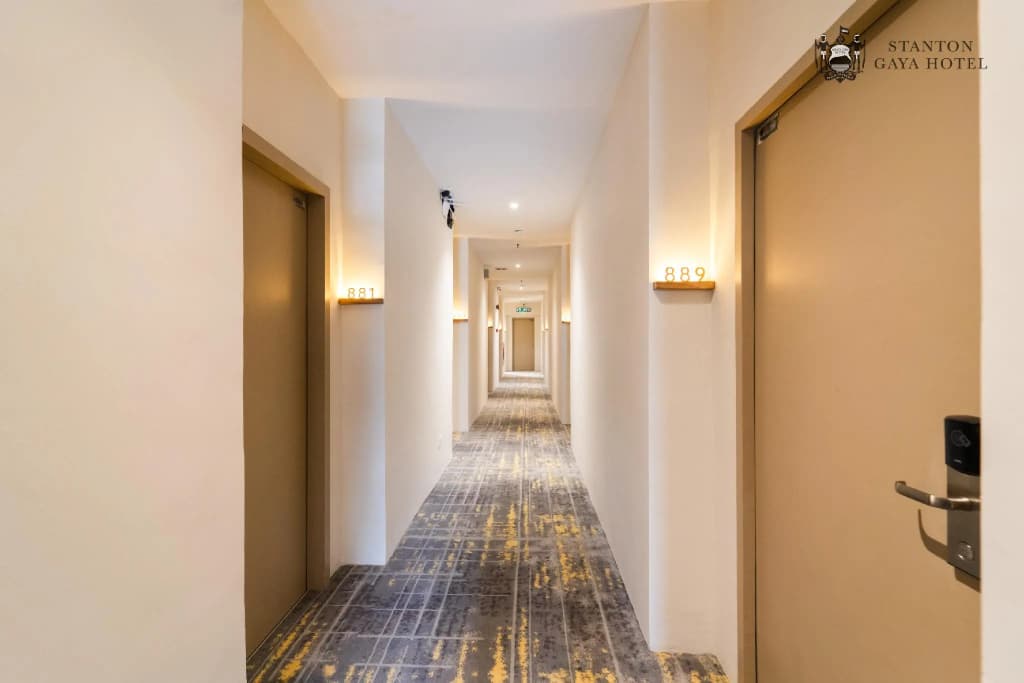 Stanton Gaya Hotel - photo 6