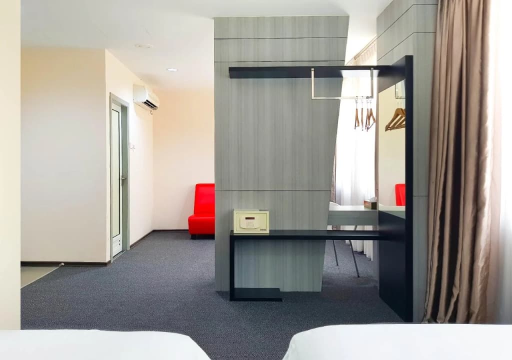 Baguss City Hotel - photo 7