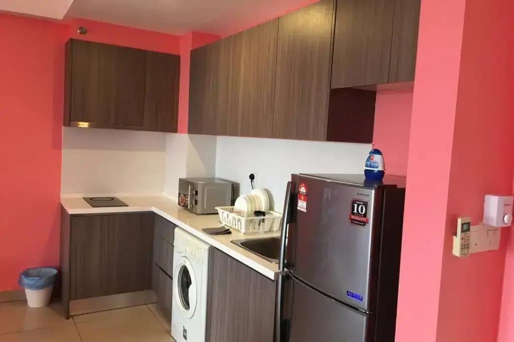 Amazing Lake view studio unit, Hyve,Cyberjaya, Free WiFi, Free Parking, Netflix, Pool - photo 16