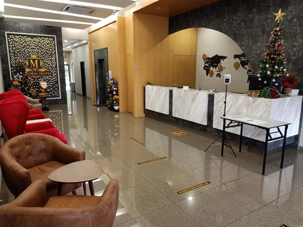 M Global Hotel - photo 3