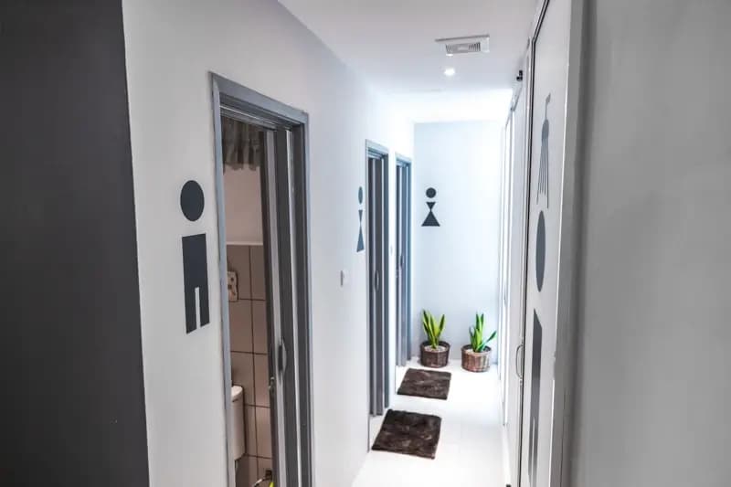 Vibrant Hostel - photo 21