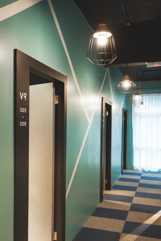 Vibrant Hostel - photo 7