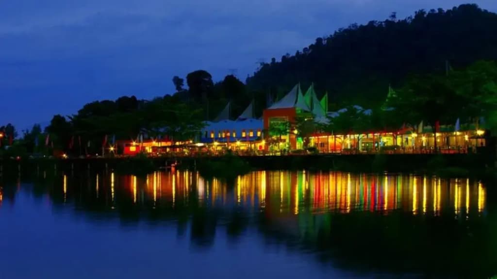 Kampung Air (Water Chalet) at Bukit Merah - photo 8