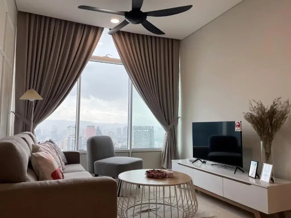 Sky Suites KLCC Homestay by BIRDY STAY - photo 3
