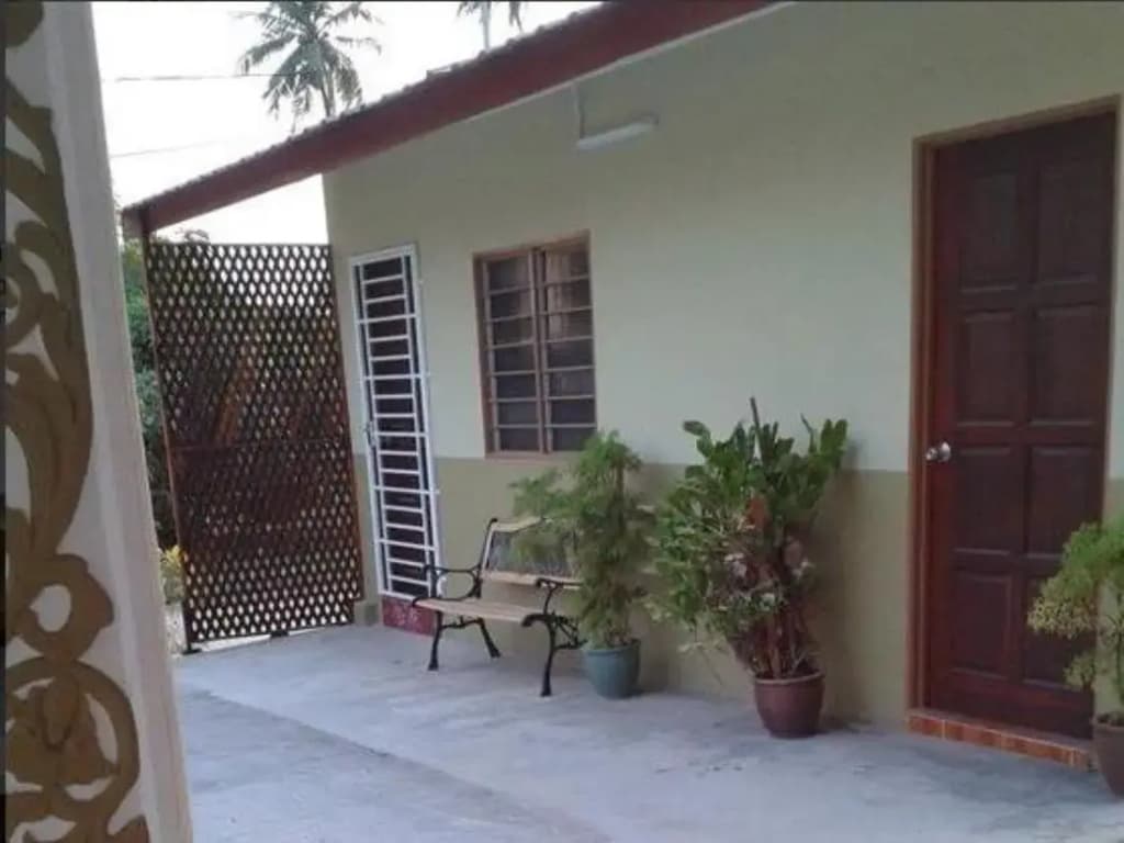 Nur Budget Room Guest House - photo 1