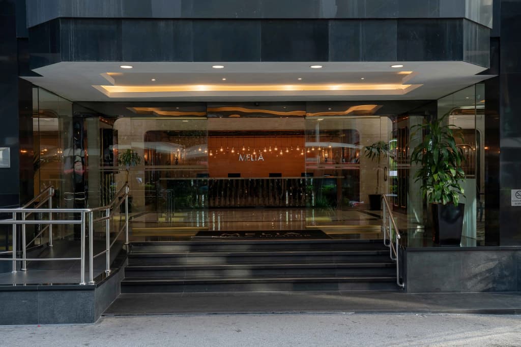 Melia Kuala Lumpur - photo 2