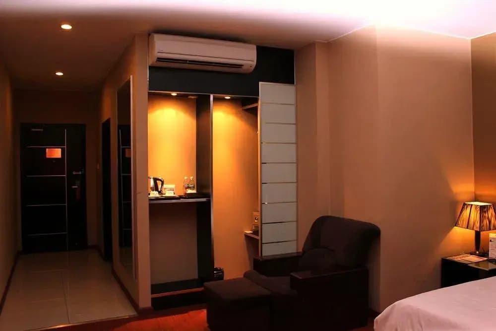 King Star Hotel - photo 2