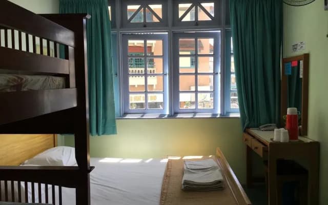Hill Garden Lodge - photo 3