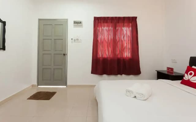 ZEN Rooms Tanjung Mali - photo 2