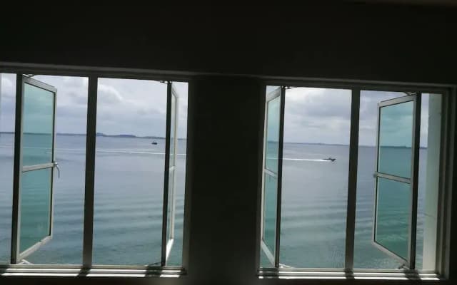 Oceanus Backpackers Hostel - photo 3
