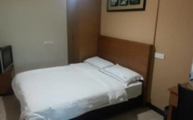 Bed N Bed Budget Inn - photo 4