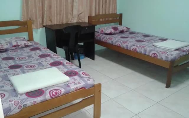 Kuching Arang Road Guesthouse - photo 2